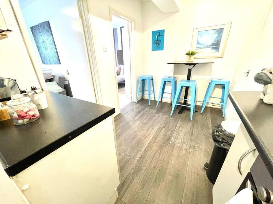 Serene And Cozy 1-Bedroom House With Parking CBG Eksteriør billede