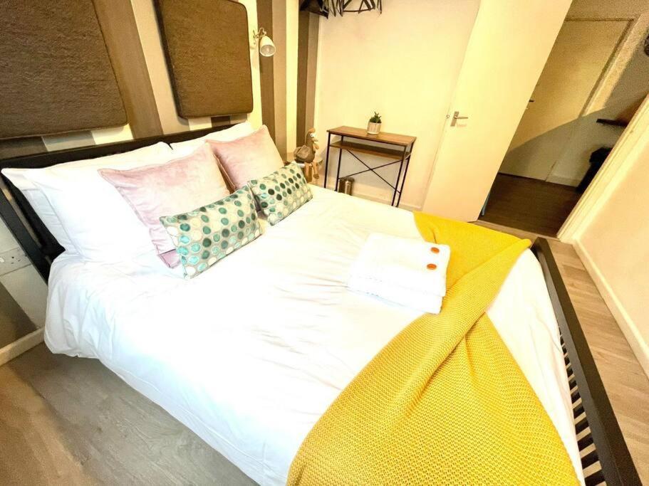 Serene And Cozy 1-Bedroom House With Parking CBG Eksteriør billede